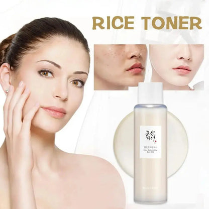 Flacon translucide du reconstituant Lait de riz Beauty of Joseon de Jay Cosmetic, avec texte coréen et anglais et bouchon blanc. Idéal pour les peaux sensibles, le liquide beige clair laiteux à lintérieur offre une hydratation intense.